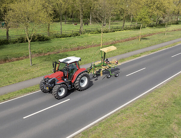 Sur route et dans le champ